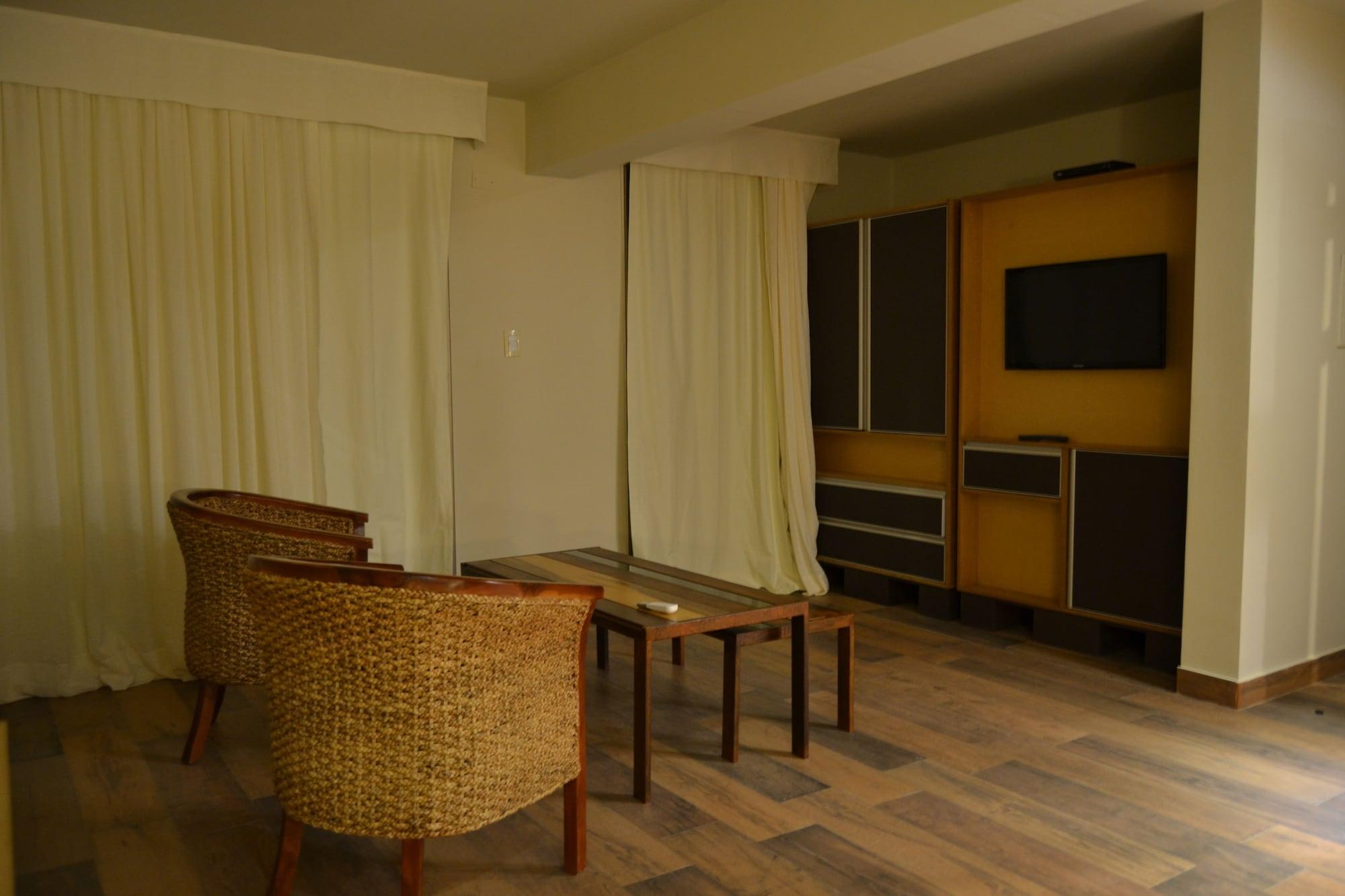 Plaza Paradiso Petit Hotel تشاكراس دي كوريا المظهر الخارجي الصورة